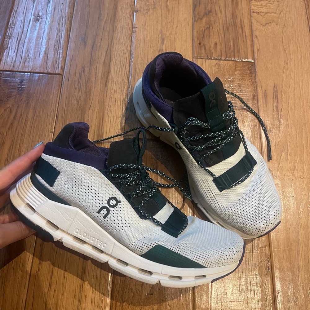 On Cloud barely worn